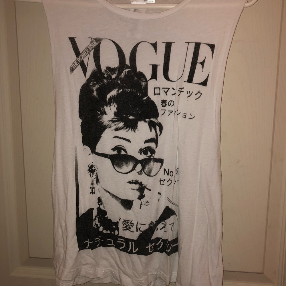 VOGUE Muscle Tee